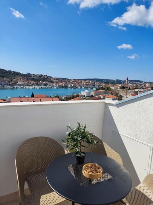 Bird View Apartment Carlissima Trogir Buitenkant foto